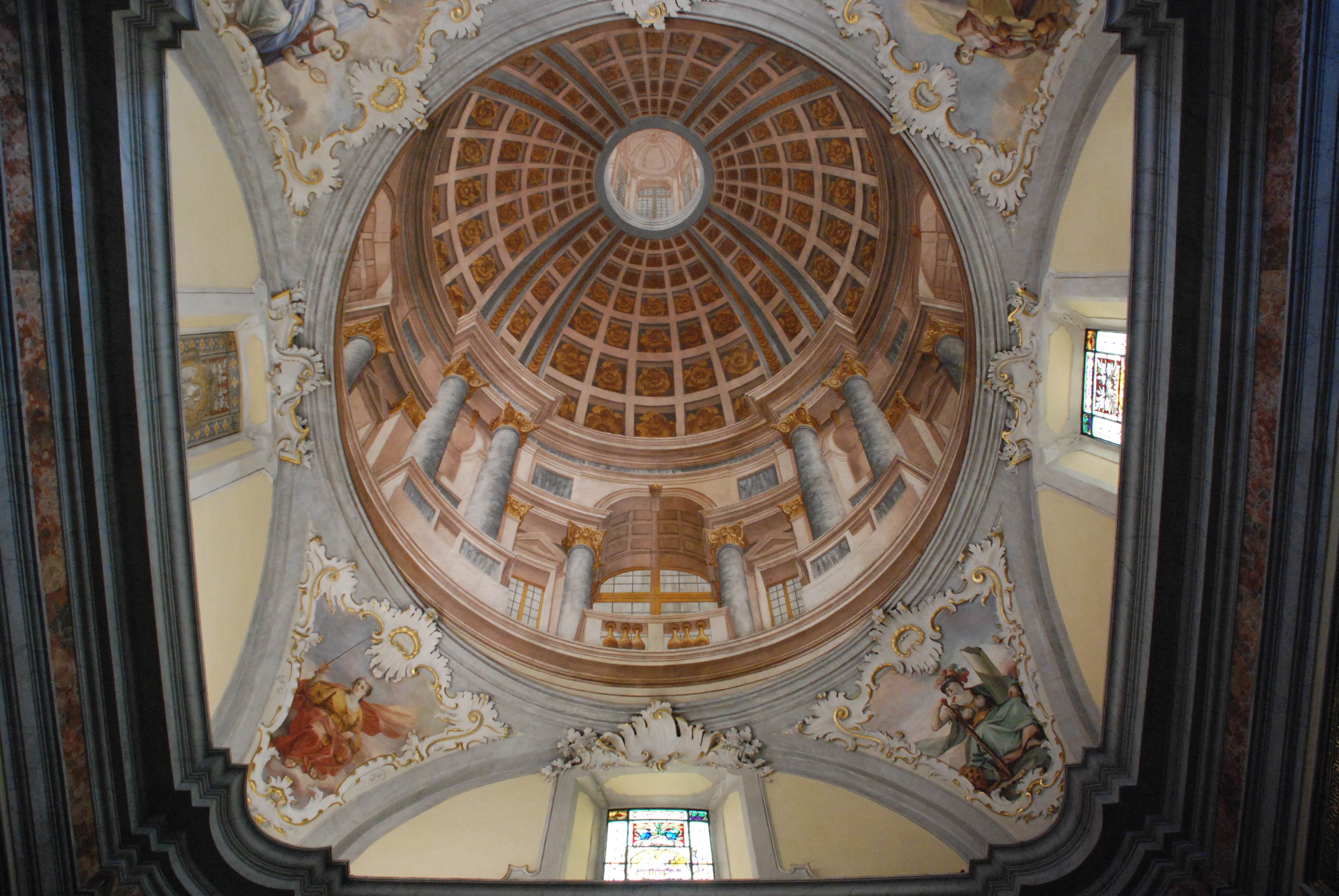 Interno decorato, progetto di restauro